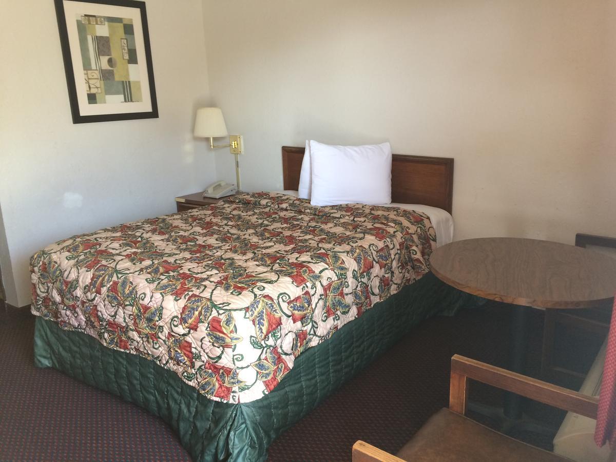 Rexdale Inn Seminole Esterno foto
